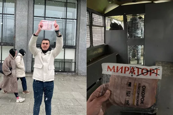 Хлопець на пікеті з ковбасою «МІРаторг» та після затримання в автозаку. 2 квітня 2022 року/Фото надіслано затриманим